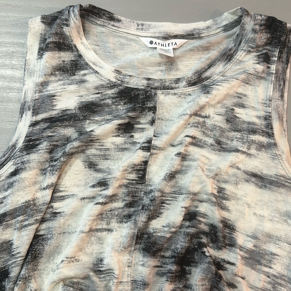 Athleta top